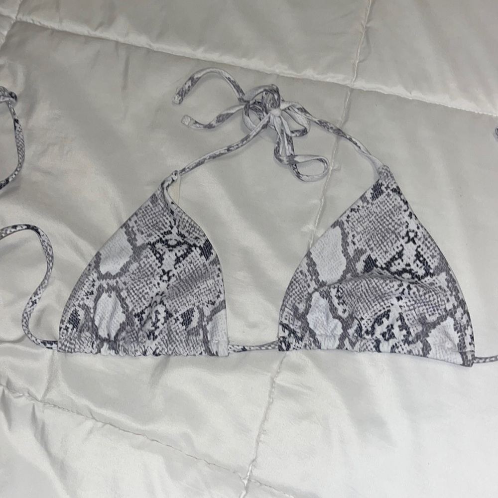 shein bikini top!